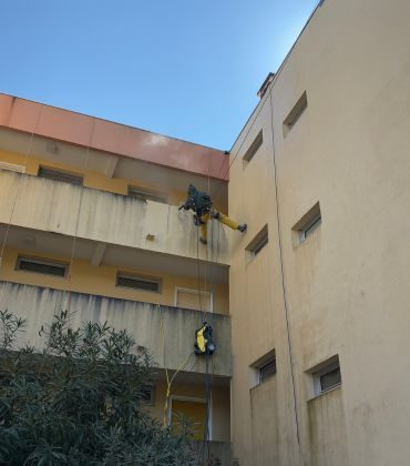 Nettoyage résidence au karcher par AcroTrad
